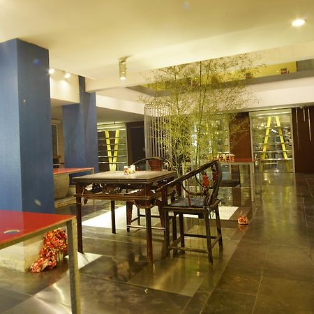 צ'ינגדאו China Community Art Habitat Hotel מראה חיצוני תמונה