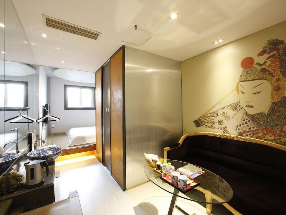 צ'ינגדאו China Community Art Habitat Hotel מראה חיצוני תמונה