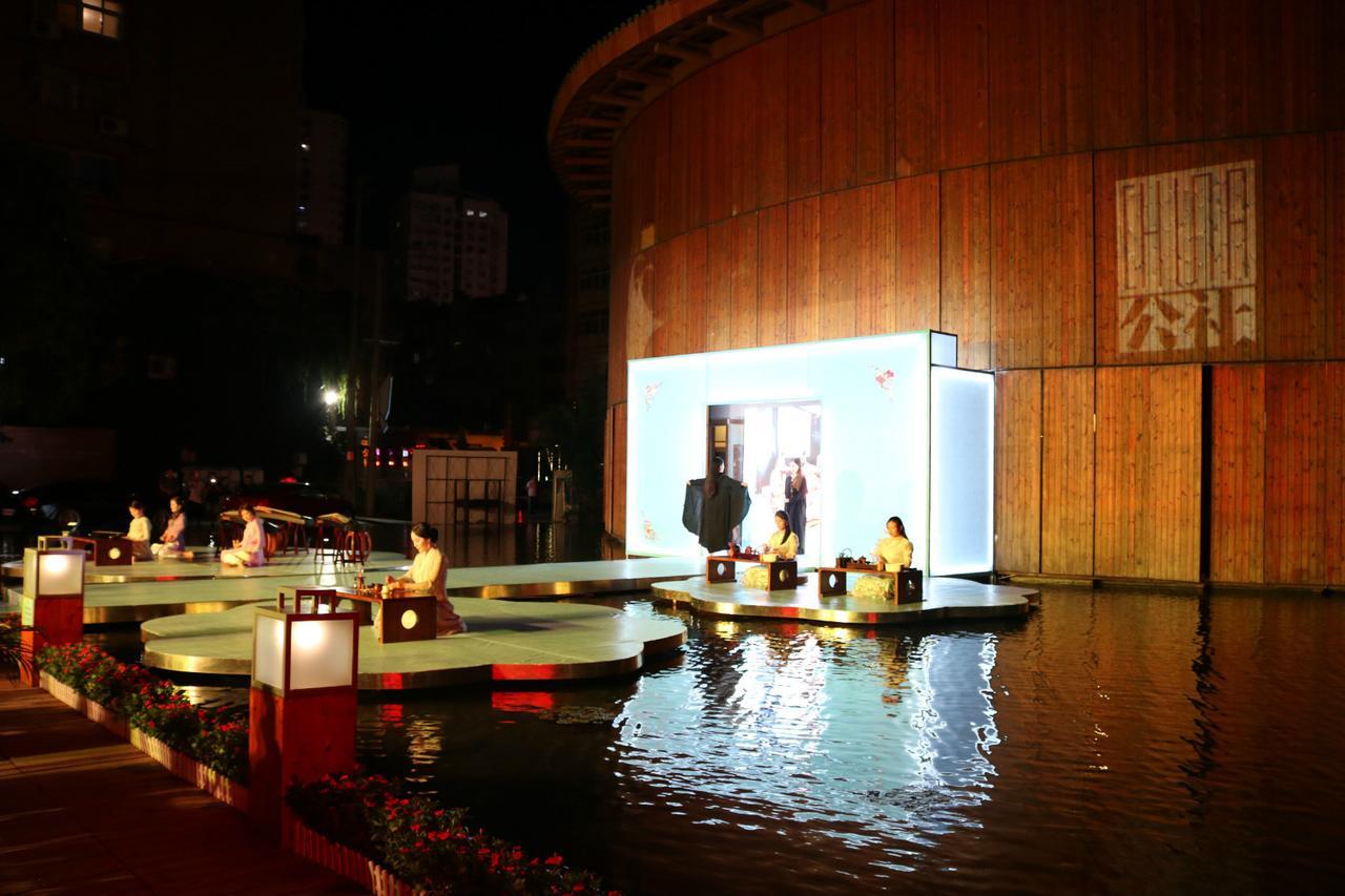 צ'ינגדאו China Community Art Habitat Hotel מראה חיצוני תמונה
