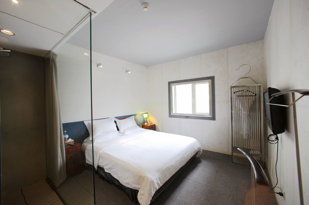 צ'ינגדאו China Community Art Habitat Hotel מראה חיצוני תמונה